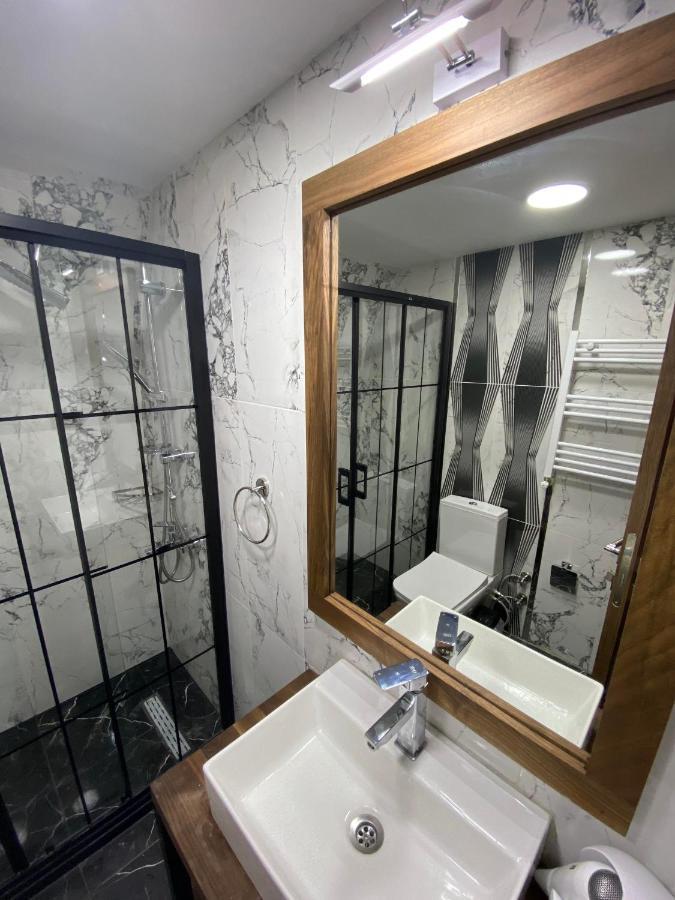 Alma Port Suites Provincia di Provincia di Istanbul Esterno foto